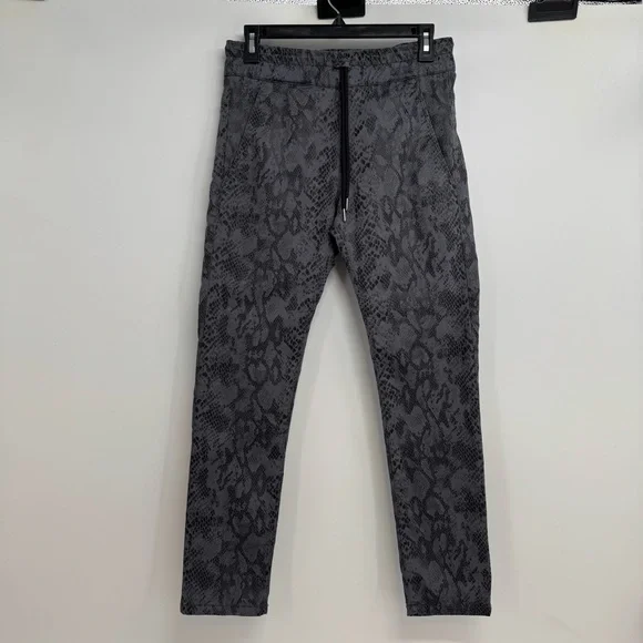 Bevy Flog Shely Gray/Black Python Drawstring Pants Women’s Size 25